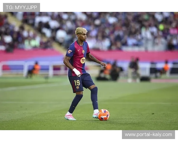 巴萨3-0完胜马略卡，亚马尔凌空倒钩惊艳全场